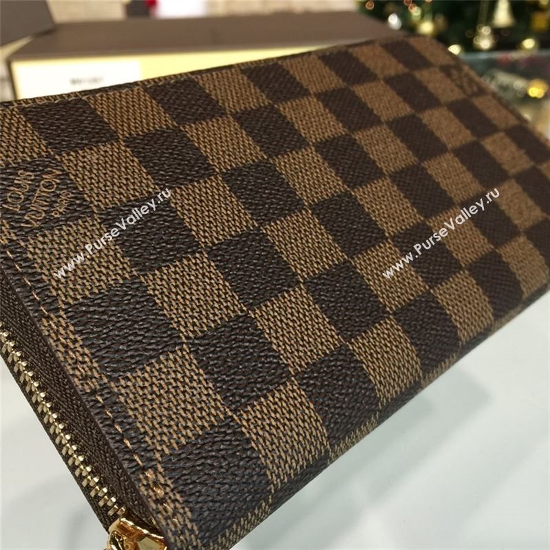 LOUIS VUITTON ZIPPY 9121