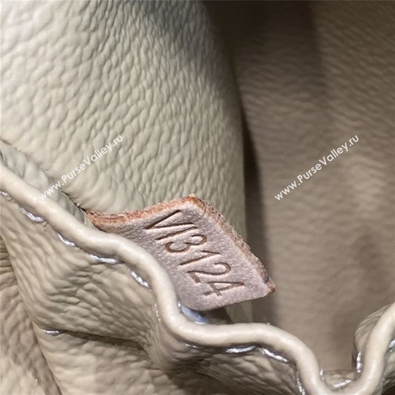 LOUIS VUITTON MONOGRAM NANO 9521