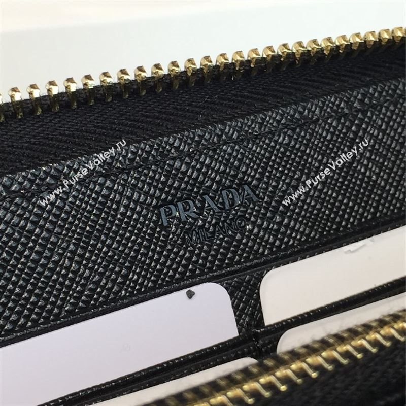 Prada wallet 33095