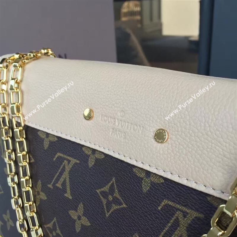 Louis Vuitton PALLAS CHAIN 50779