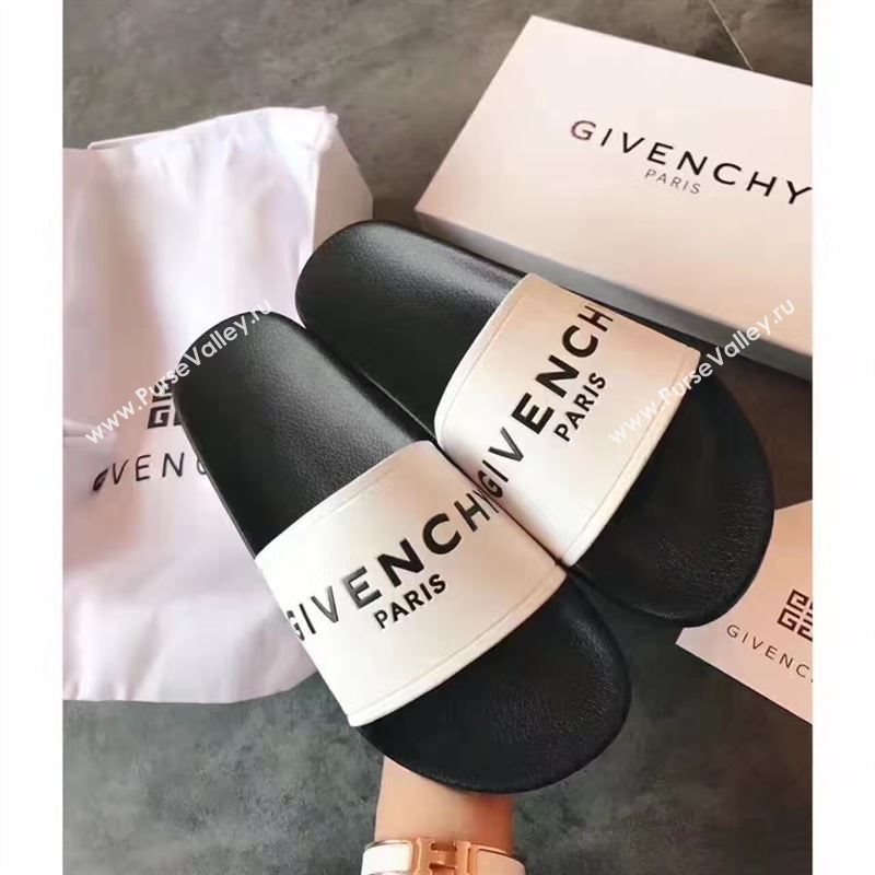 Givenchy Slippers 133497