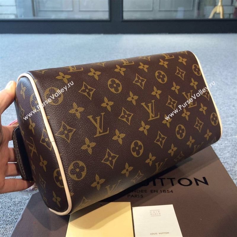 Louis Vuitton Cosmetic bag 46875