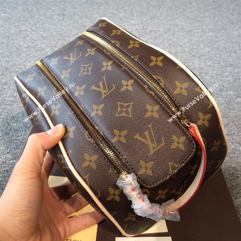 Louis Vuitton Cosmetic bag 46875