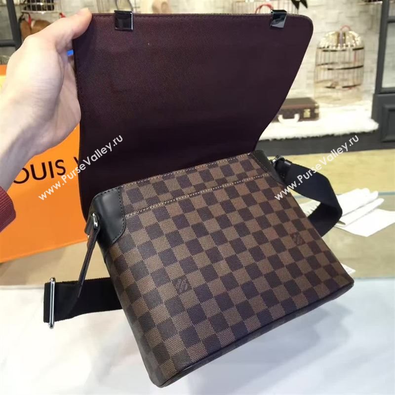 Louis Vuitton DISTRICT 79980