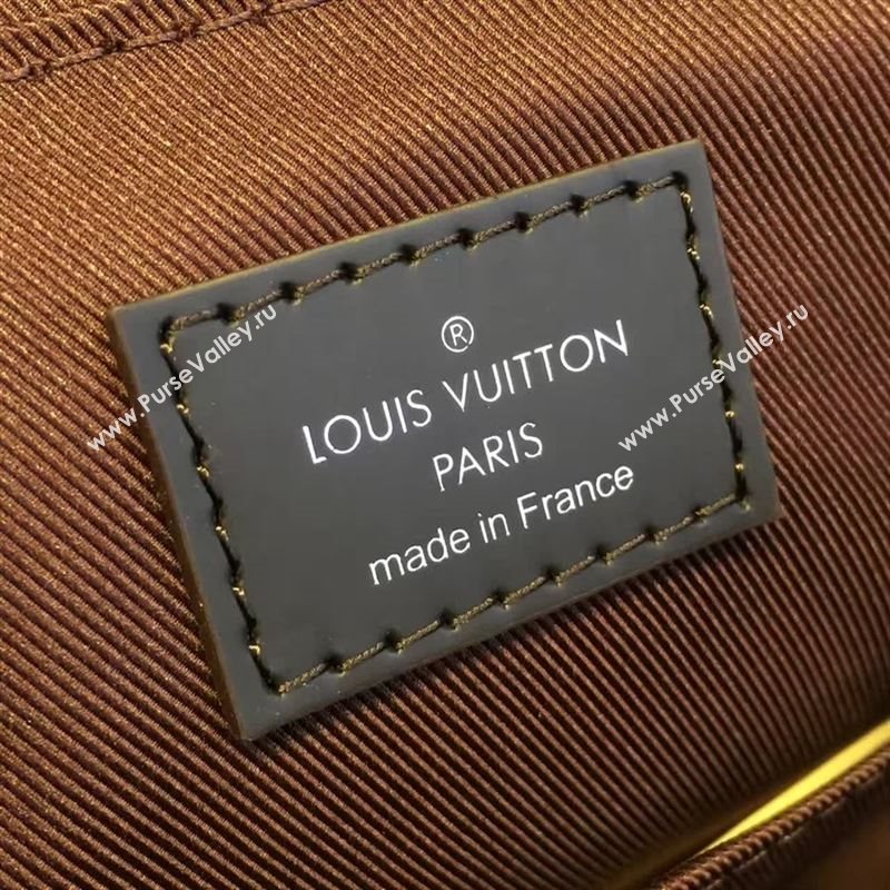 Louis Vuitton DISTRICT 79980