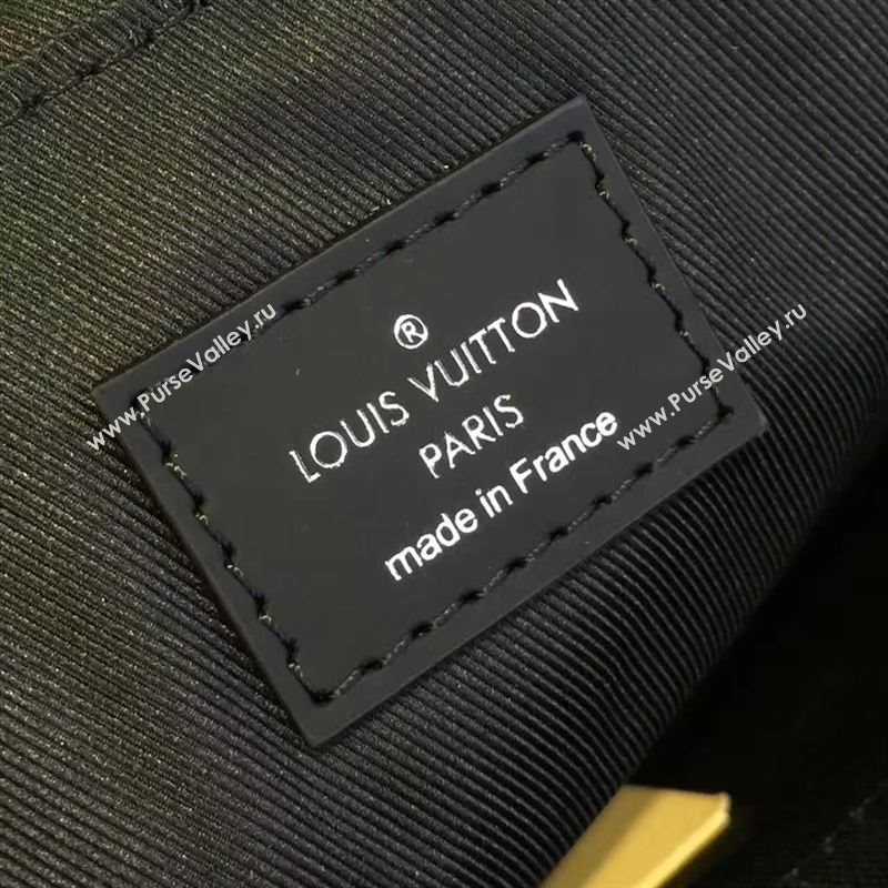 Louis Vuitton DISTRICT 79910