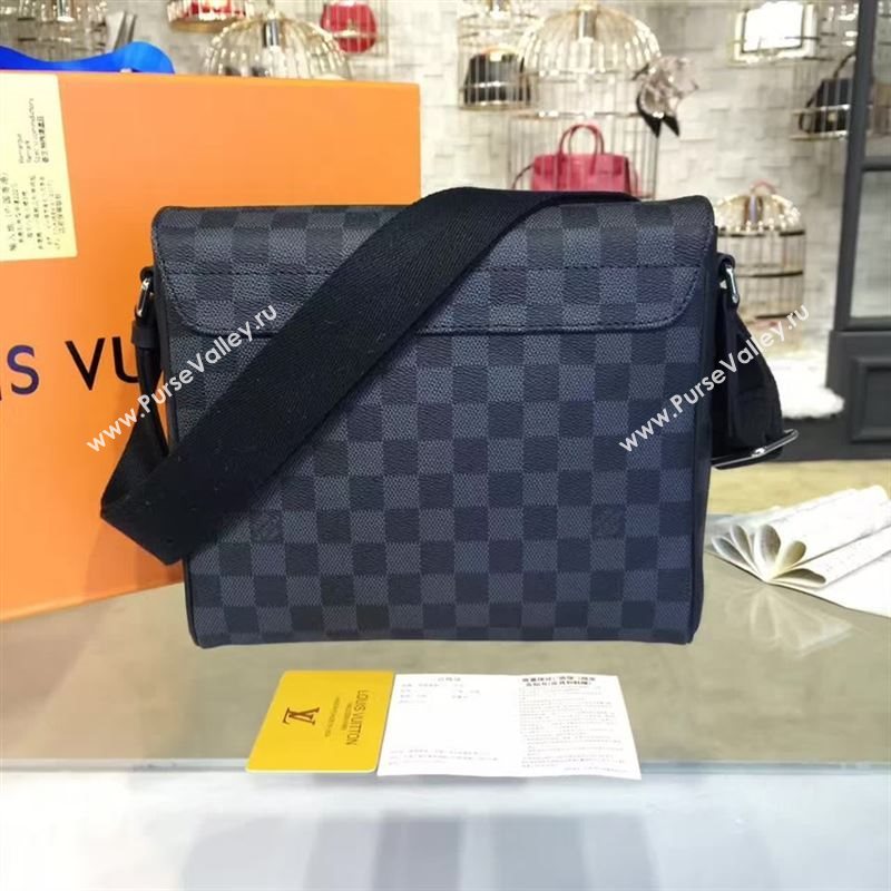 Louis Vuitton DISTRICT 79910