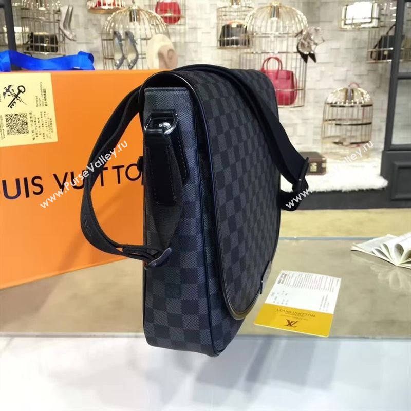 Louis Vuitton DISTRICT 80061