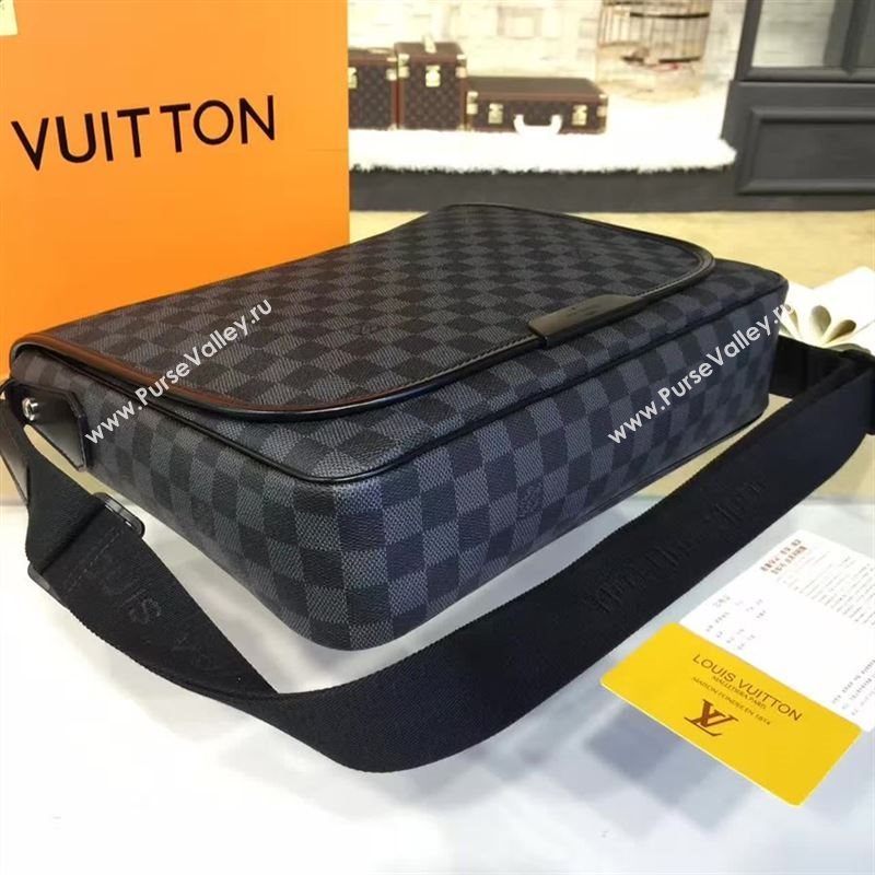 Louis Vuitton DISTRICT 80061