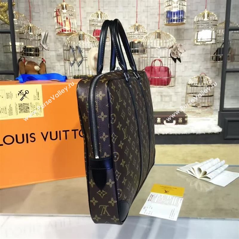 Louis Vuitton VOYAGE 80237