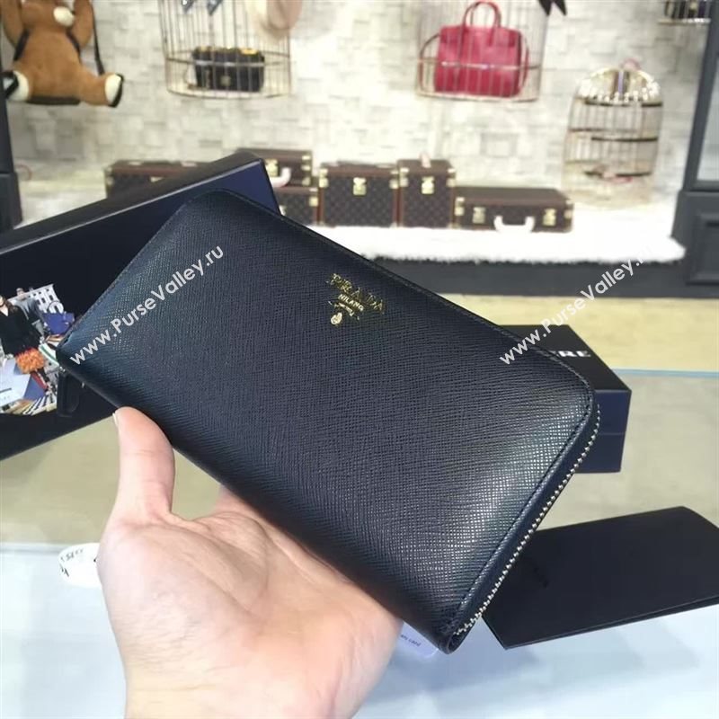 Prada wallet 77070