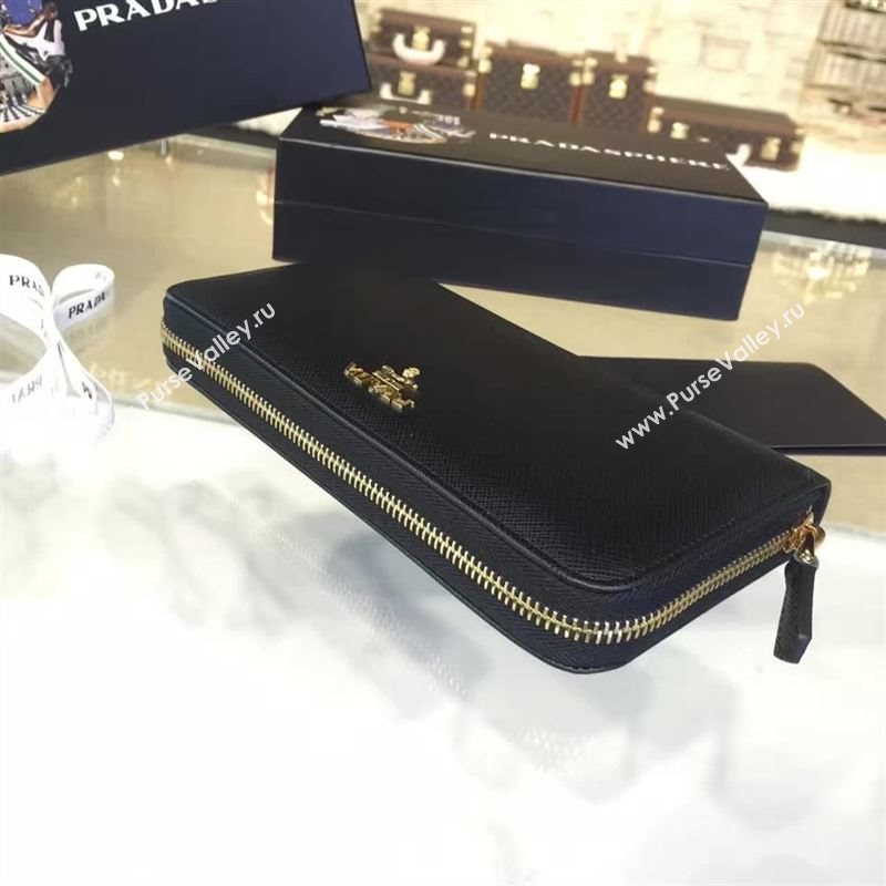 Prada wallet 77070