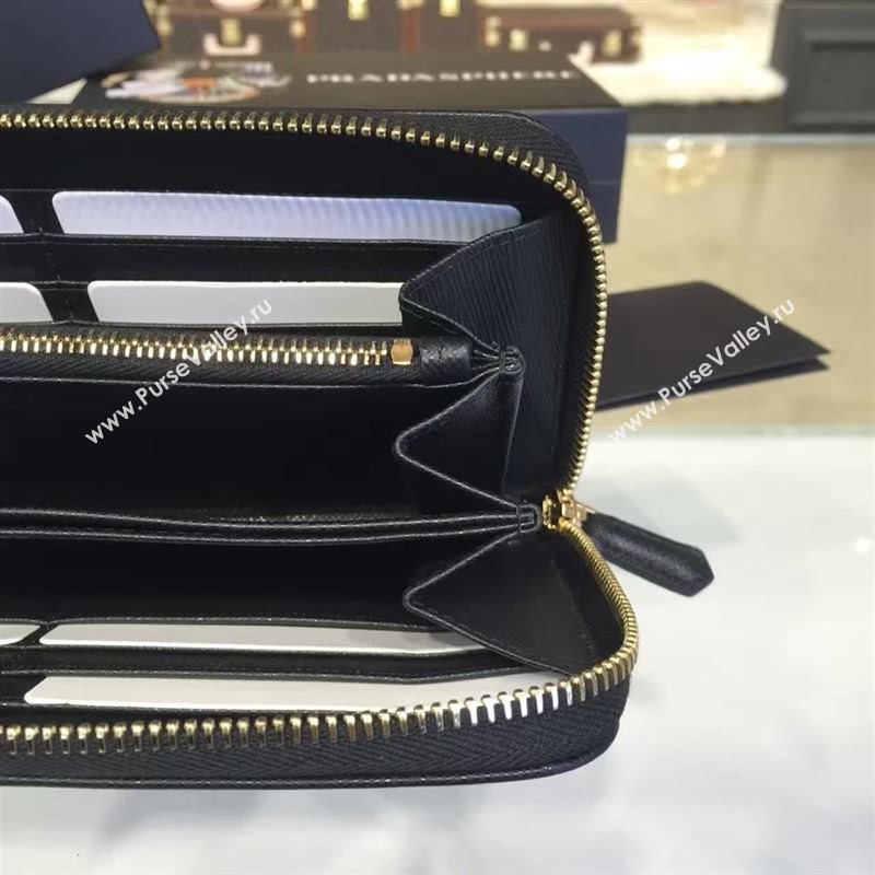 Prada wallet 77070