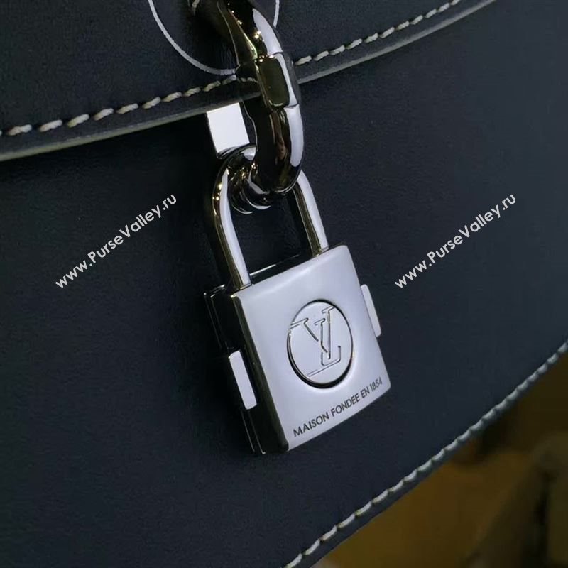 Louis Vuitton Chain-it 81873