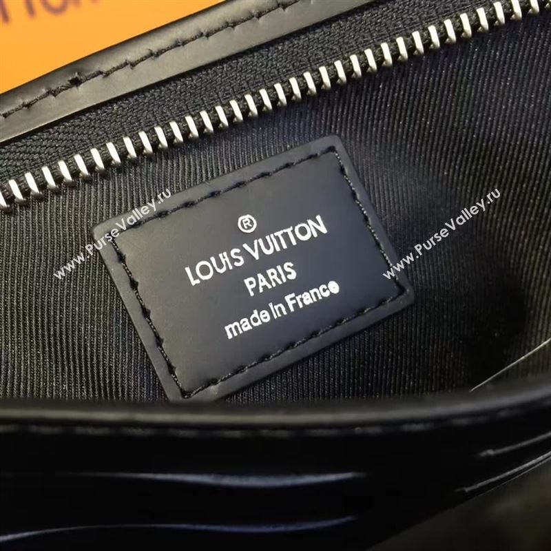 Louis Vuitton POCHETTE VOYAGE 84248
