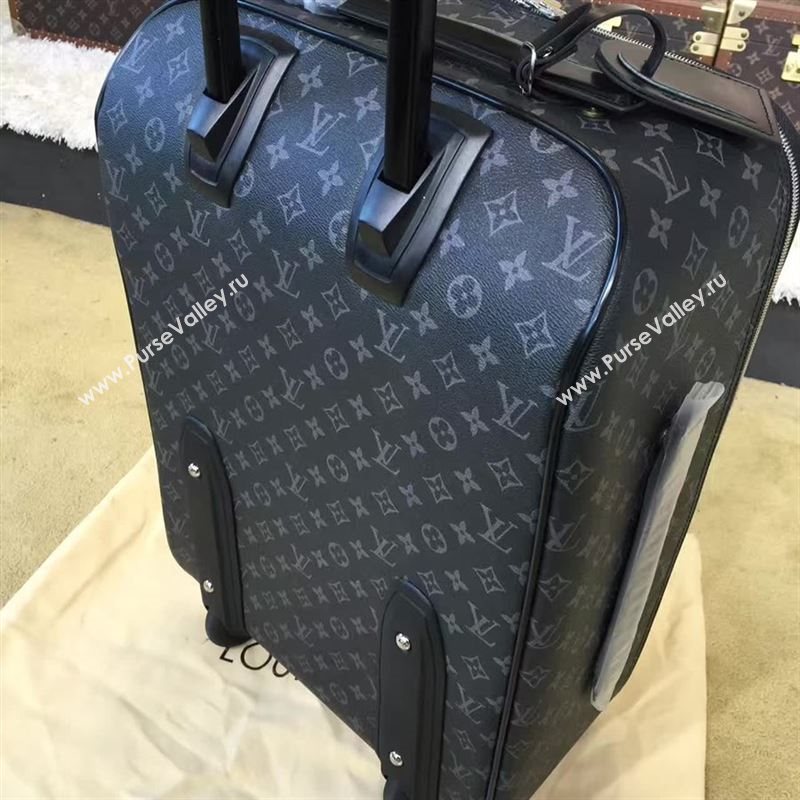 Louis Vuitton Travel box 85689