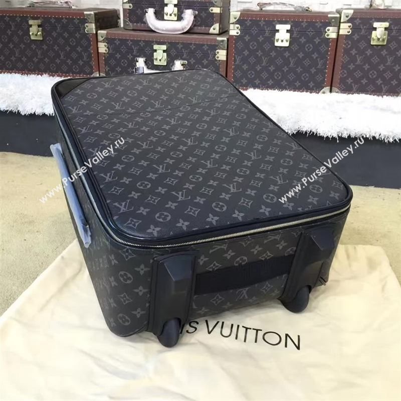 Louis Vuitton Travel box 85689