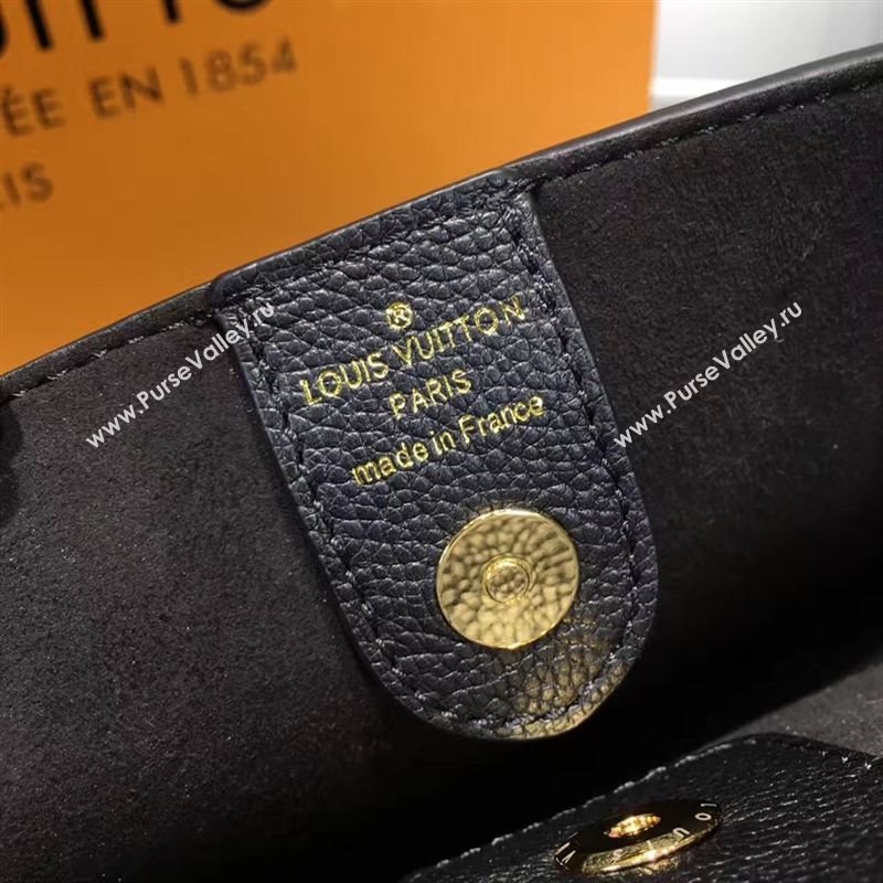 Louis Vuitton Lockmeto 95027