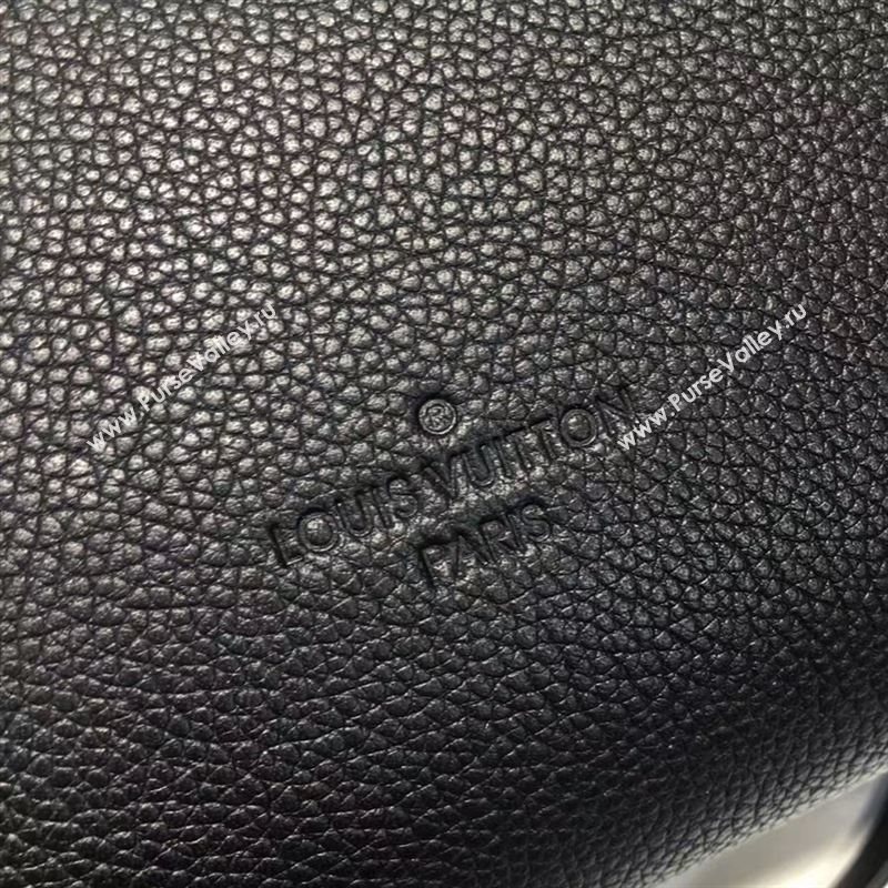 Louis Vuitton Lockmeto 95027