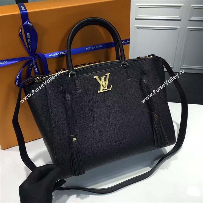 Louis Vuitton Lockmeto 95027