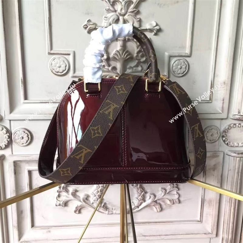 Louis Vuitton Alma BB 106557