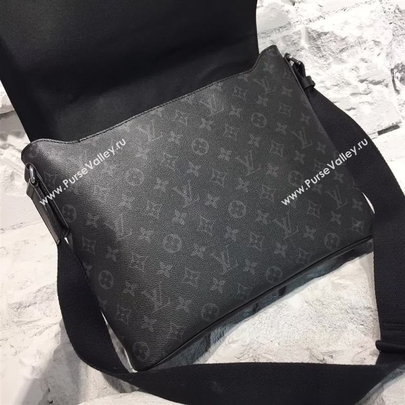 Louis Vuitton Messenger Bag 115429