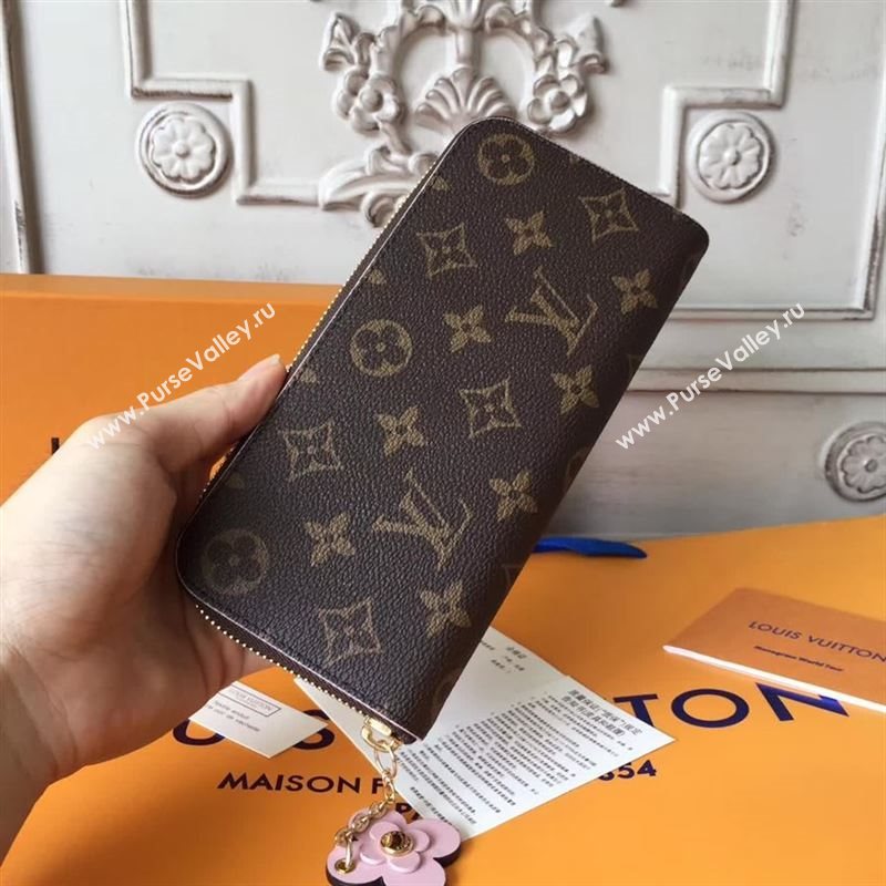 Louis Vuitton Wallet 121046