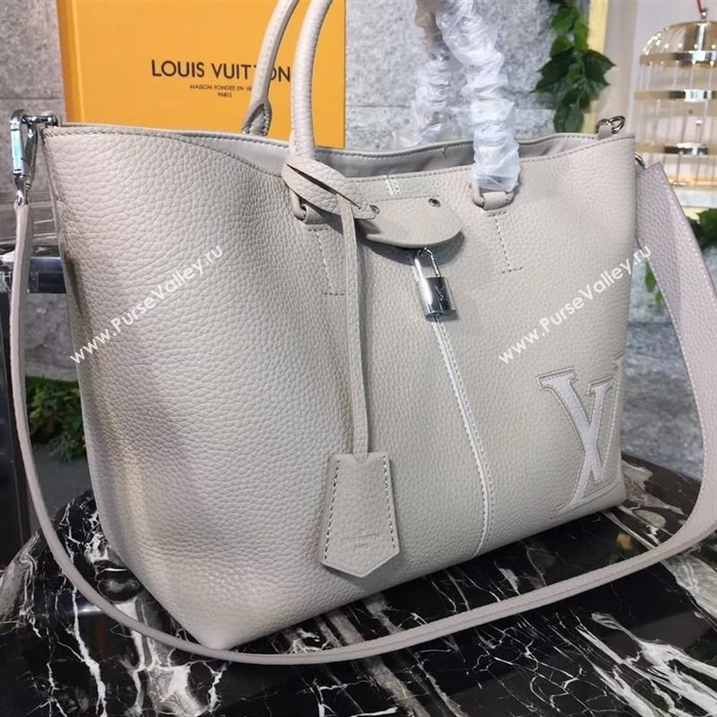 LOUIS VUITTON PERNELLE 123858