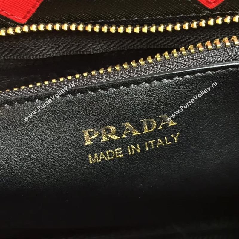 Prada paradigme 121828