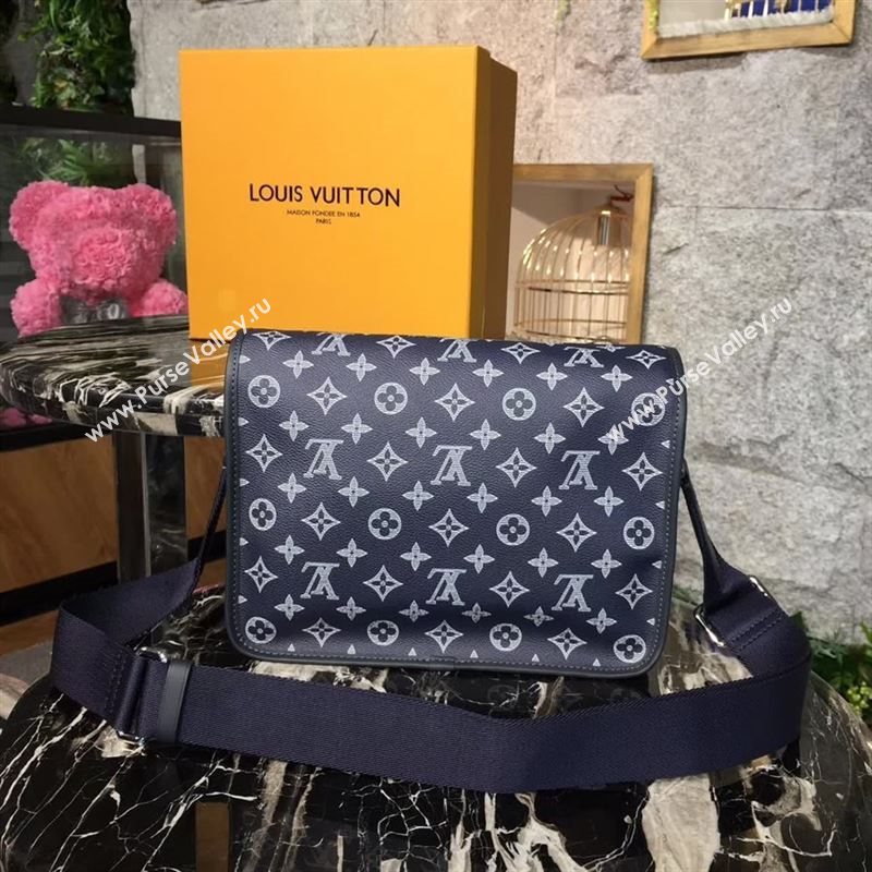 Louis Vuitton Shoulder Bag 123592