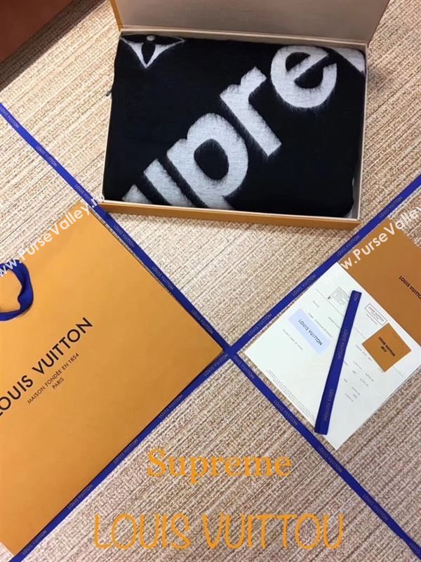 Louis Vuitton Supreme Scarf 115790