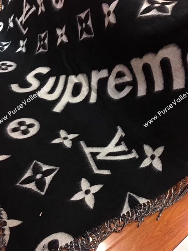 Louis Vuitton Supreme Scarf 115790