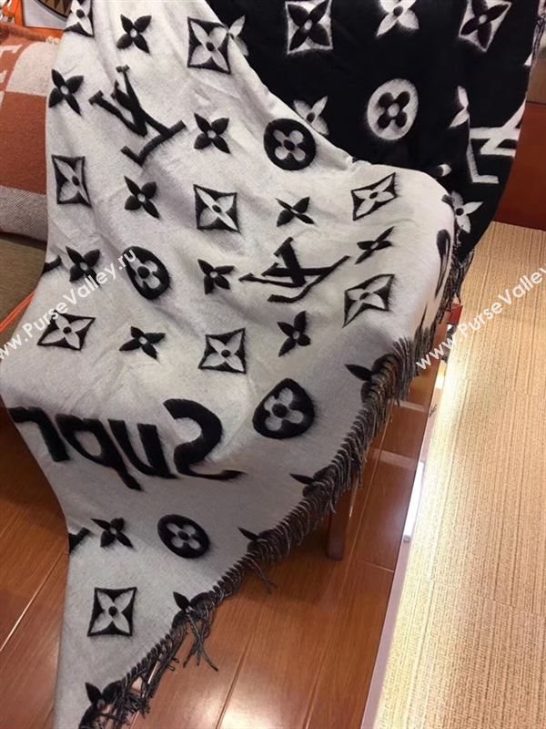 Louis Vuitton Supreme Scarf 115790
