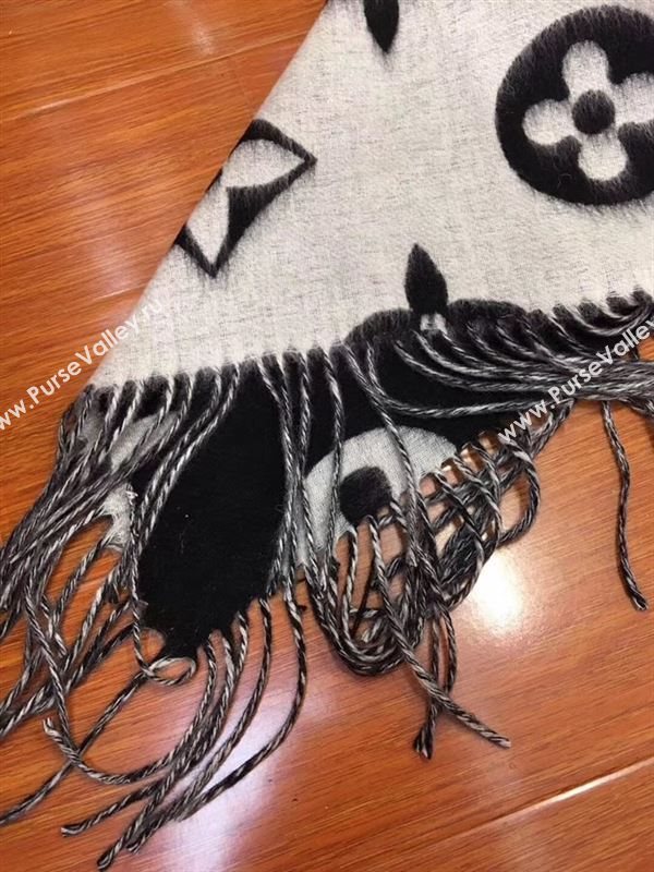Louis Vuitton Supreme Scarf 115790