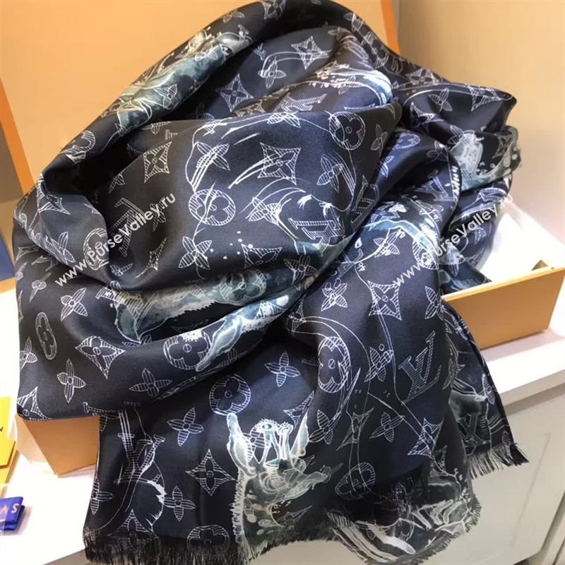 Louis Vuitton scarf 127399