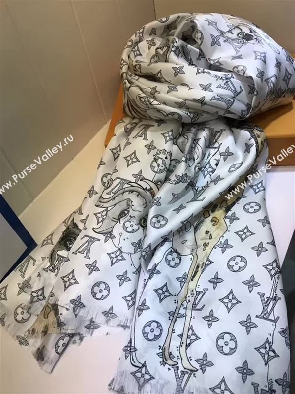 Louis Vuitton scarf 127400