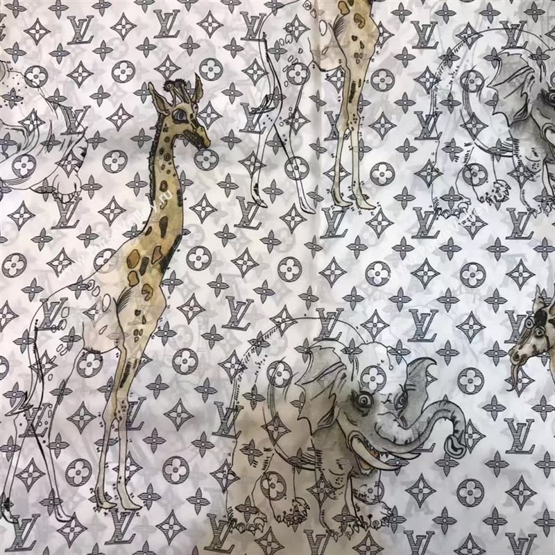 Louis Vuitton scarf 127400