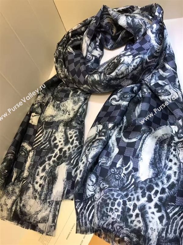 Louis Vuitton scarf 127404