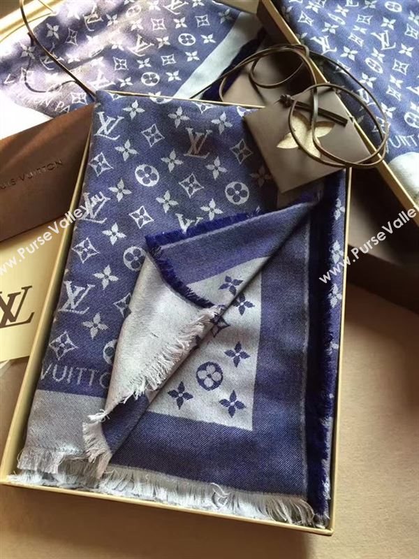 Louis Vuitton scarf 127409