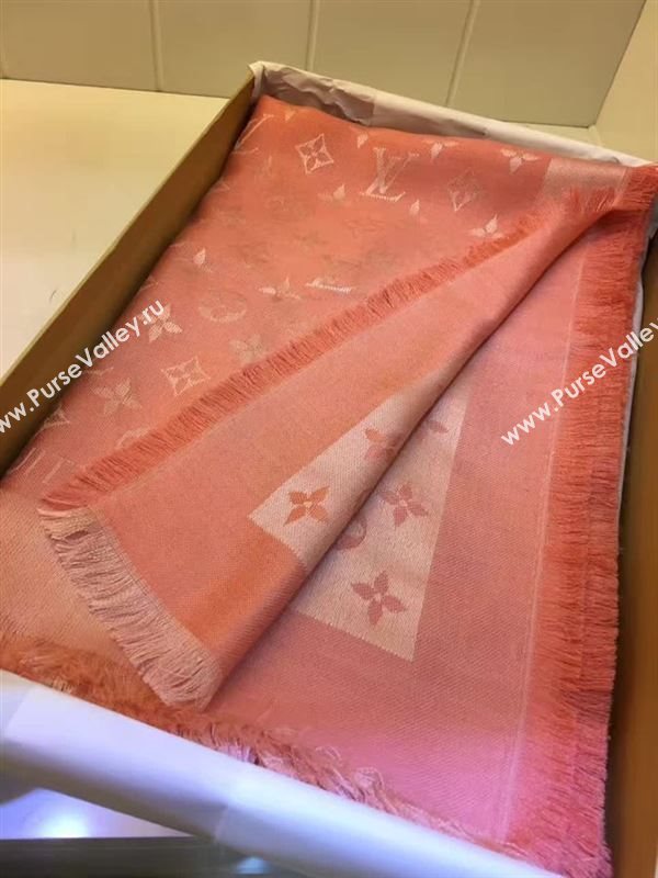 Louis Vuitton scarf 127417