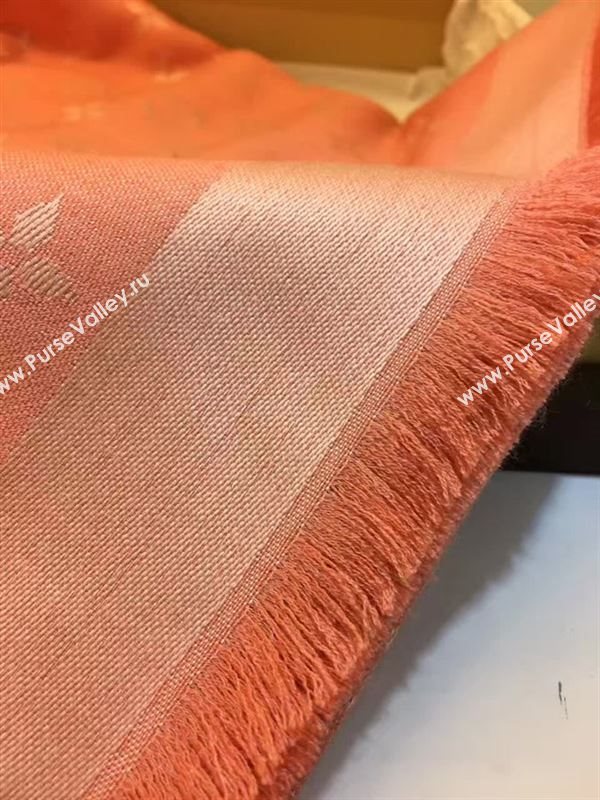 Louis Vuitton scarf 127417