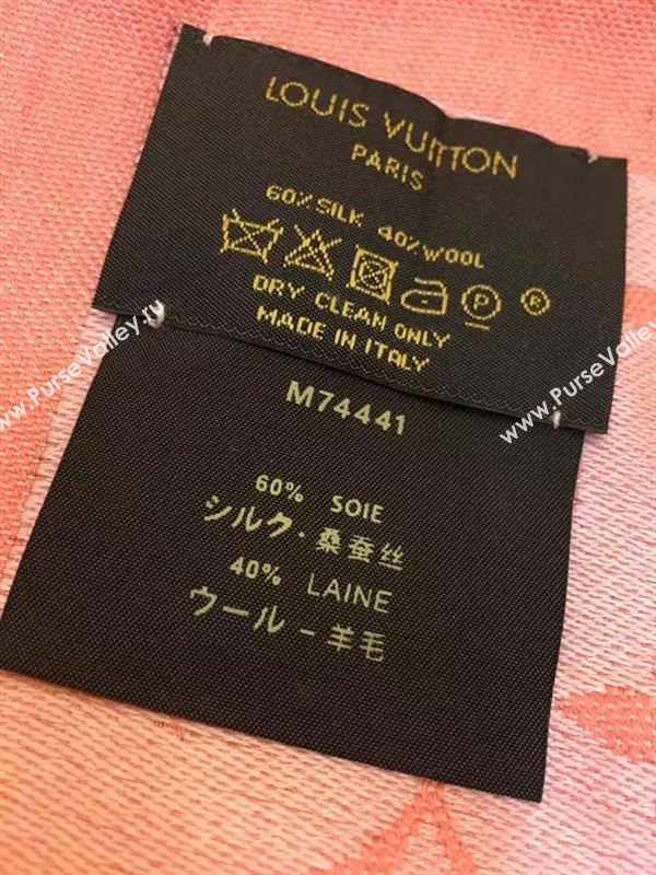 Louis Vuitton scarf 127417