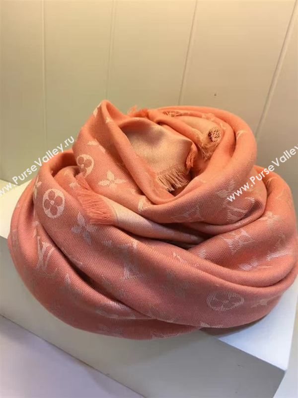 Louis Vuitton scarf 127417