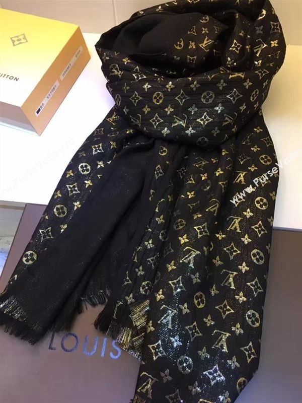 Louis Vuitton scarf 127420