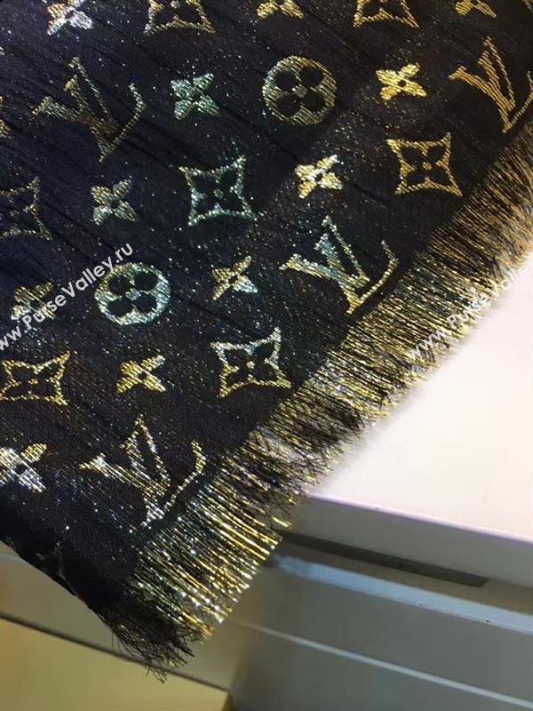 Louis Vuitton scarf 127420