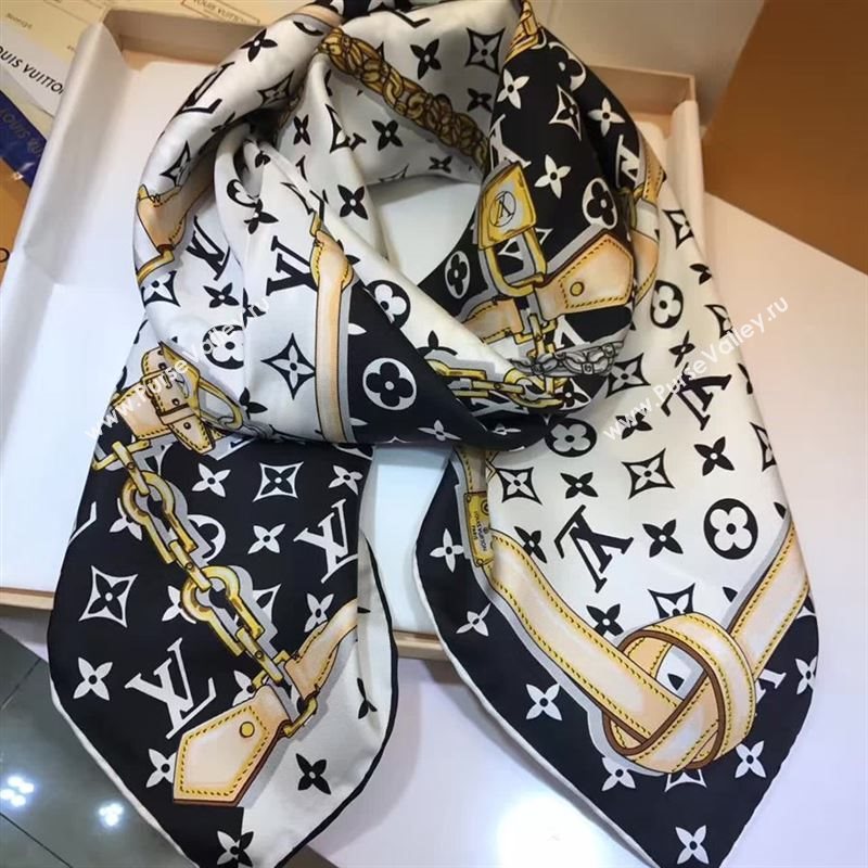 Louis Vuitton scarf 127776