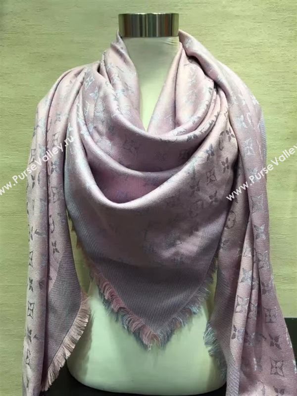 Louis Vuitton scarf 128294