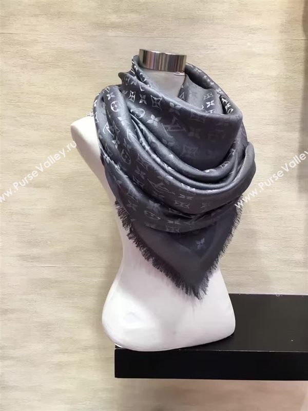 Louis Vuitton scarf 128295