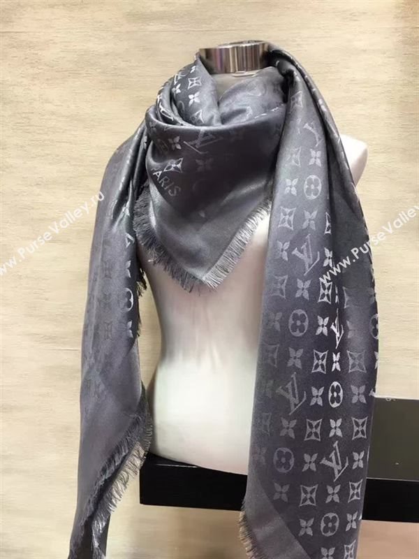 Louis Vuitton scarf 128295