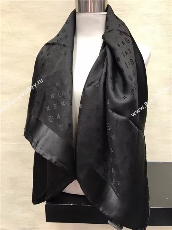 Louis Vuitton scarf 128297